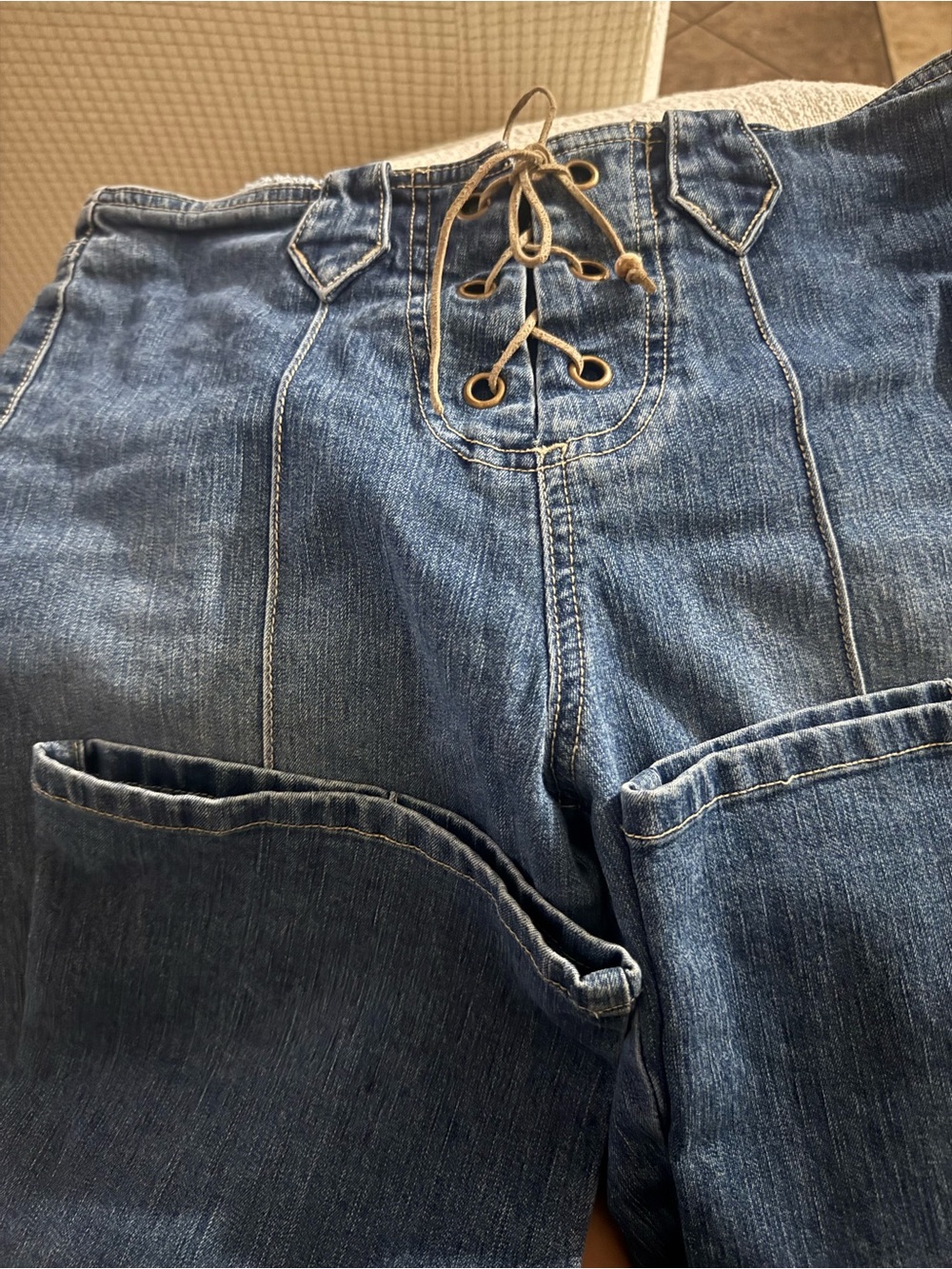 Blue Lace-Up capri Jeans